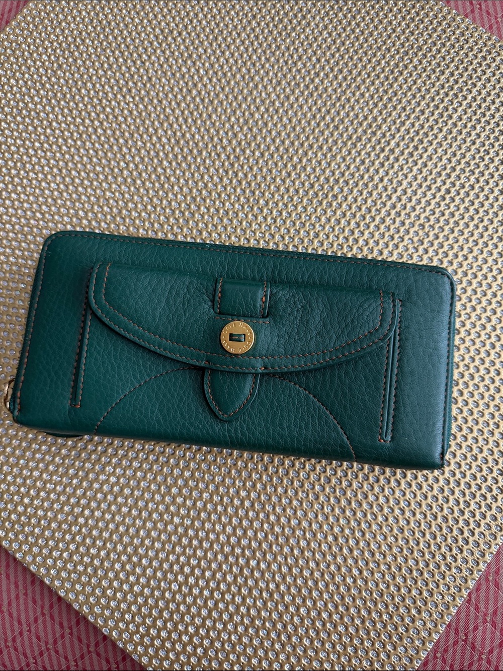 Cole Haan vintage Green Leather Wallet with Gold Turn-Lock